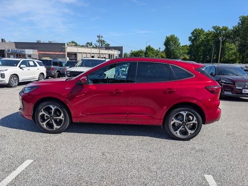 Certified 2023 Ford Escape ST-Line Select w/ Tech Pack #2 AWD/4WD image 3