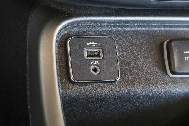 Used 2019 Jeep Compass Latitude FWD image 18