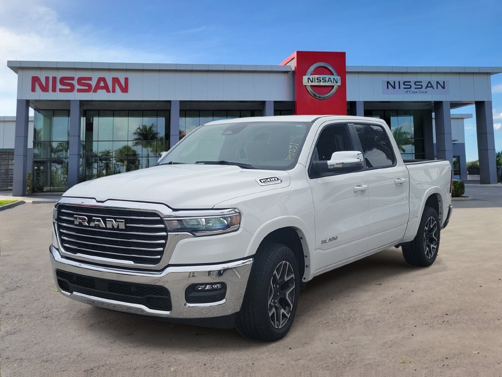 Used 2026 RAM 1500 Laramie AWD/4WD image 3