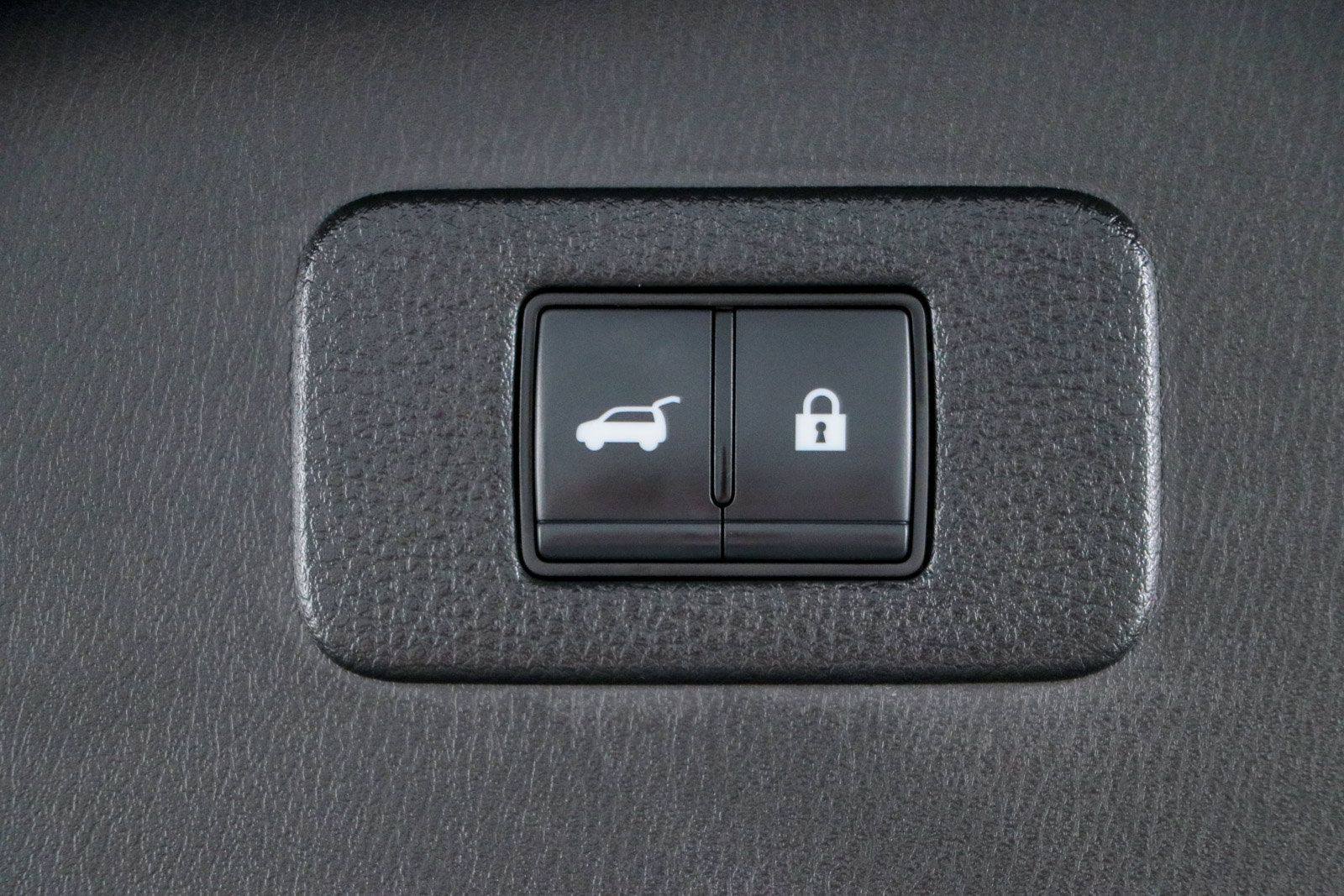 Used 2023 Nissan Armada SL w/ Midnight Edition Package AWD/4WD image 33