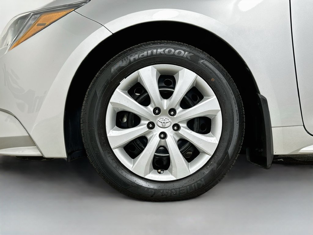 Used 2024 Toyota Corolla LE FWD image 35