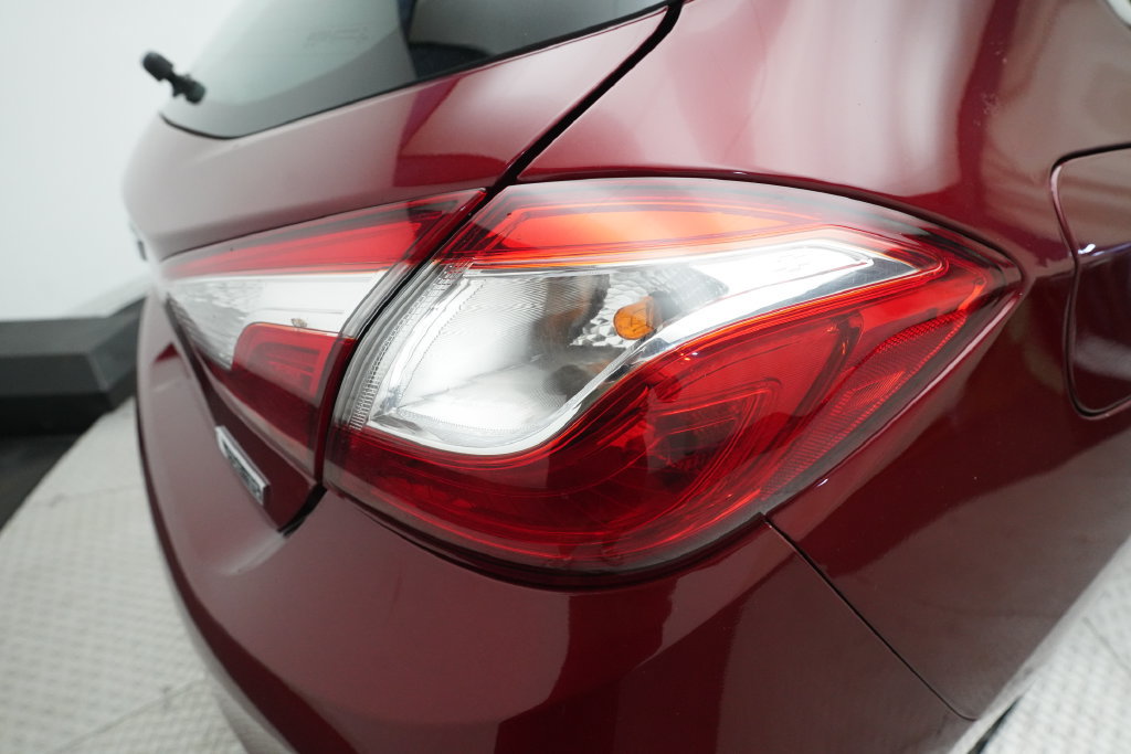Used 2017 Chevrolet Cruze Premier FWD image 31