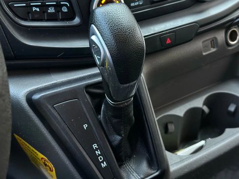Used 2020 Ford Transit 150 XL image 24
