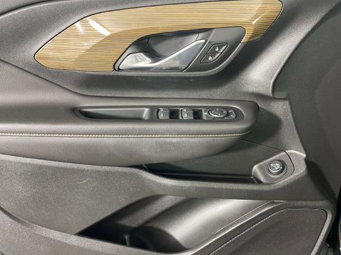 Used 2020 GMC Terrain SLE w/ Driver Convenience Package image 24