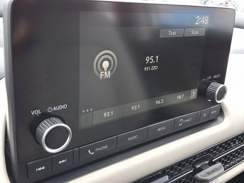 Certified 2023 Honda HR-V LX image 16