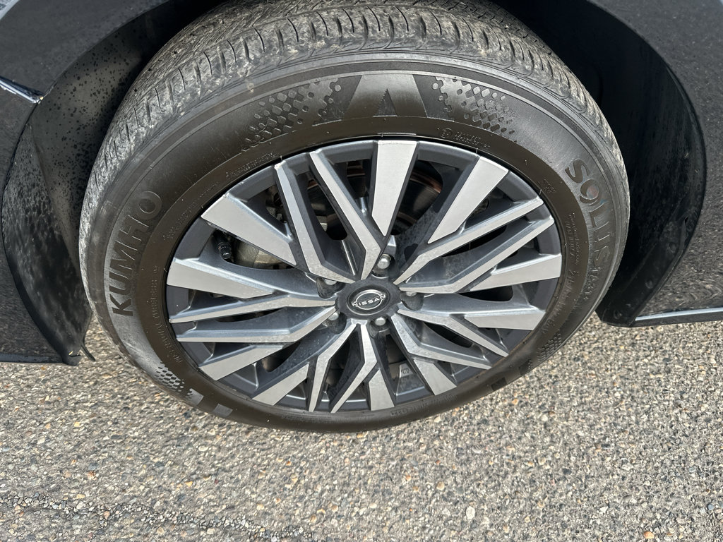 Used 2024 Nissan Altima 2.5 SV FWD image 9