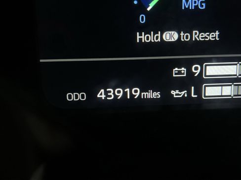 Used 2024 Toyota Tundra Limited image 17