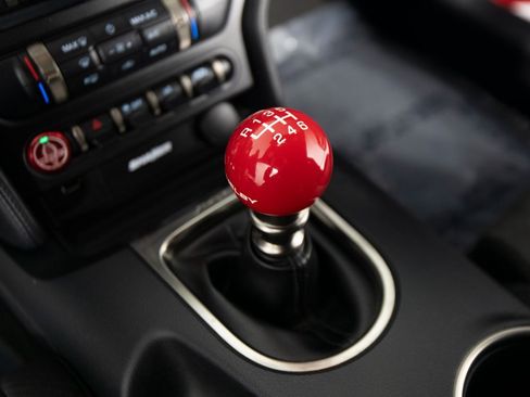 Used 2017 Ford Mustang Shelby GT350R image 23