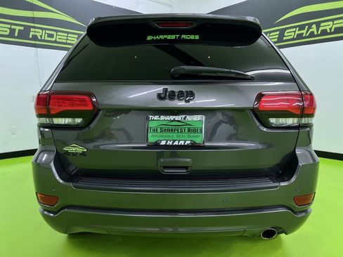 Used 2018 Jeep Grand Cherokee Altitude AWD/4WD image 8