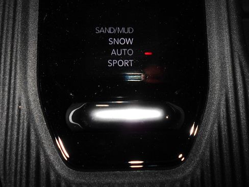 New 2026 Jeep Cherokee Limited AWD/4WD image 13