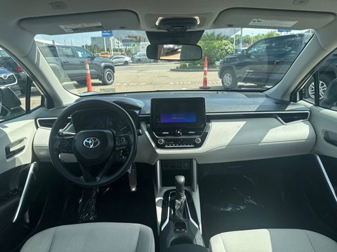 Used 2023 Toyota Corolla Cross L AWD/4WD image 11