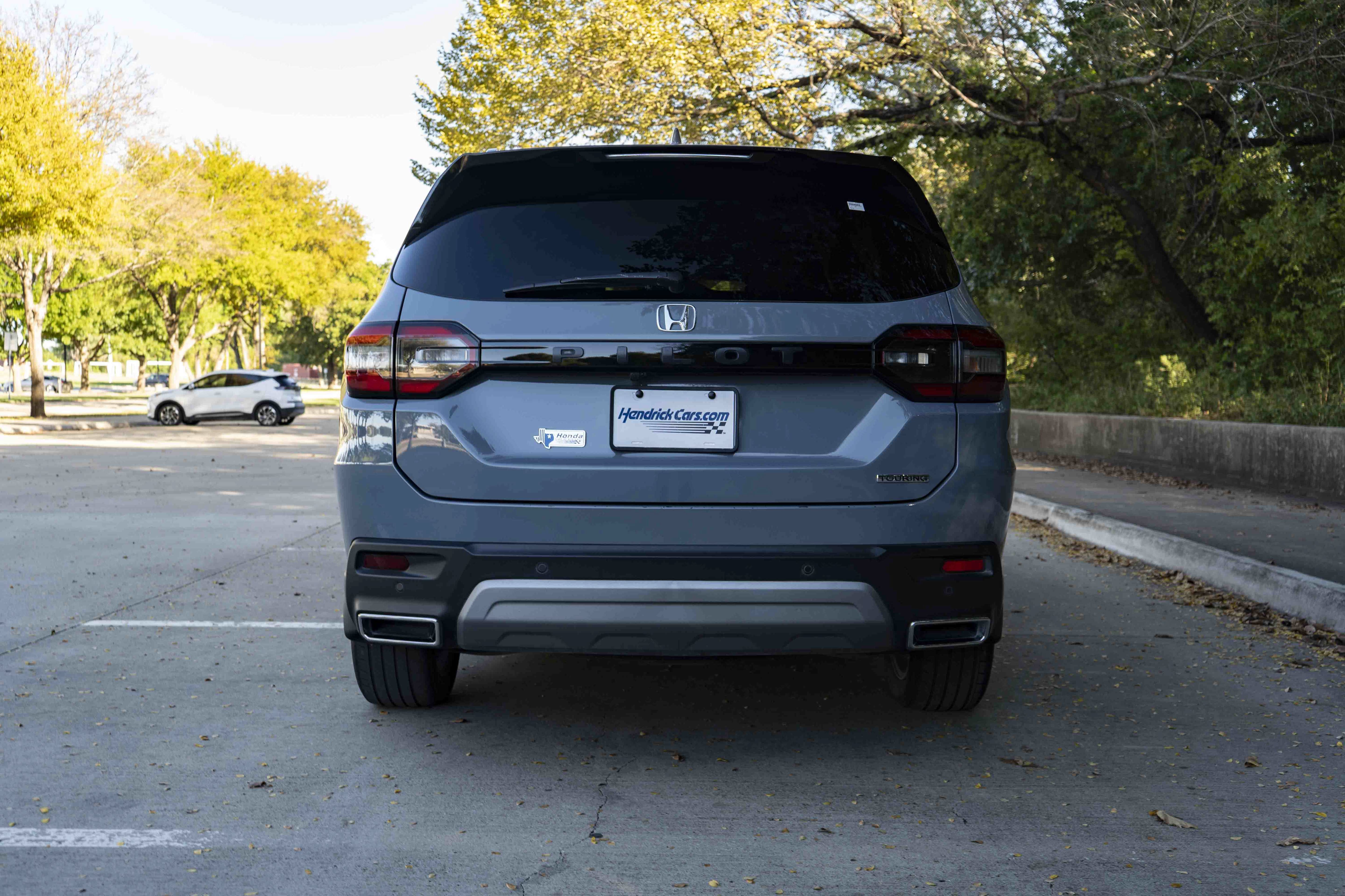 Used 2025 Honda Pilot Touring image 8