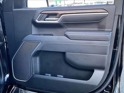 Used 2025 GMC Sierra 1500 SLT image 25