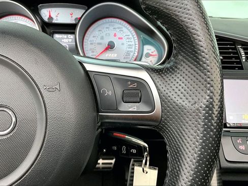 Used 2012 Audi R8 V10 image 26