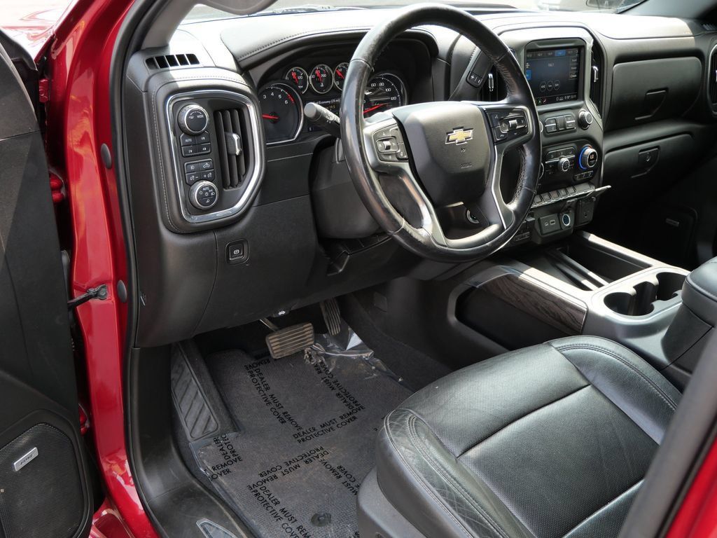 Used 2020 Chevrolet Silverado 1500 LTZ AWD/4WD image 17
