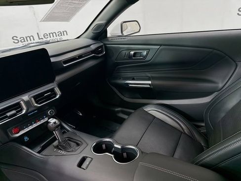 Used 2024 Ford Mustang Premium image 23