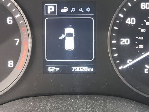 Used 2018 Hyundai Tucson SE image 11