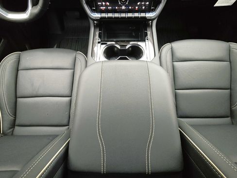 New 2026 GMC Yukon Elevation w/ LPO, Floor Liner Package image 17