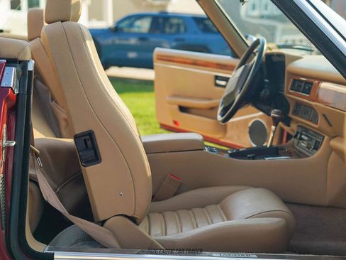 Used 1994 Jaguar XJS 4.0 Convertible image 36