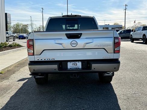 Used 2023 Nissan Titan Platinum Reserve w/ Moonroof Package image 4
