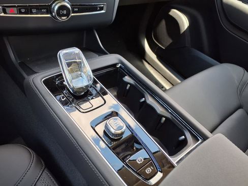 New 2026 Volvo XC90 T8 Core w/ Protection Package Premier image 14