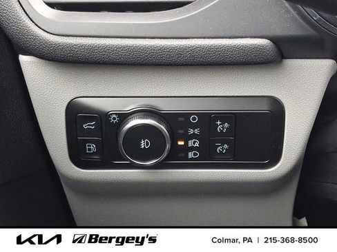 Used 2023 Ford Escape Platinum w/ Premium Technology Package FWD image 24