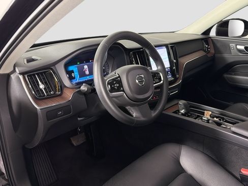 Certified 2024 Volvo XC60 B5 Plus w/ Protection Package Premier AWD/4WD image 10