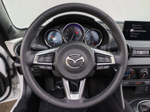 Used 2025 MAZDA MX-5 Miata Club RWD image 4