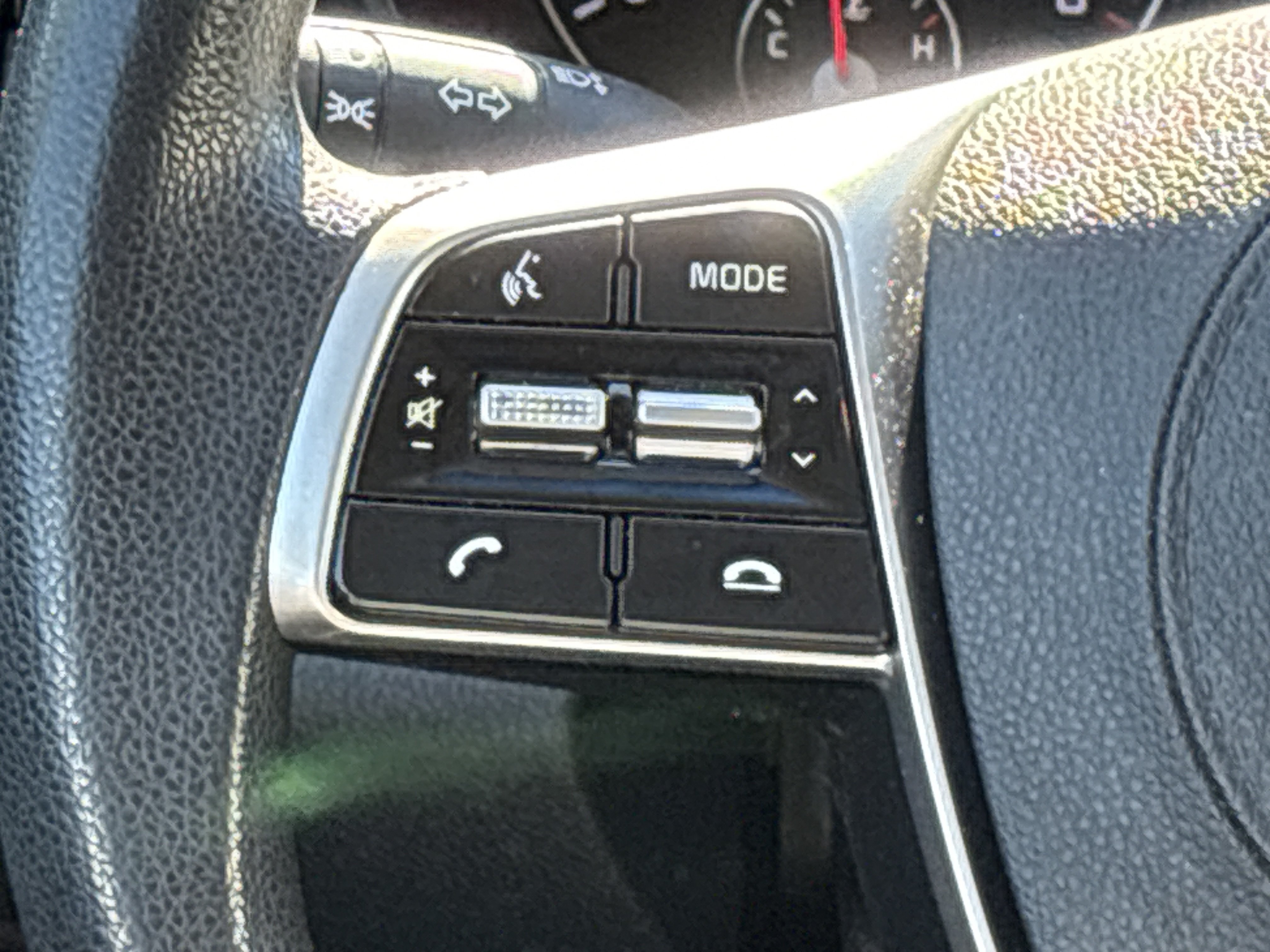 Used 2020 Kia Sorento FWD V6 image 22