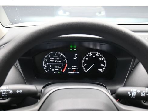 Certified 2025 Honda HR-V LX image 47