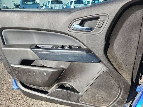 Used 2018 Chevrolet Colorado Z71 AWD/4WD image 25