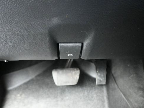 Used 2020 RAM 1500 Laramie image 33