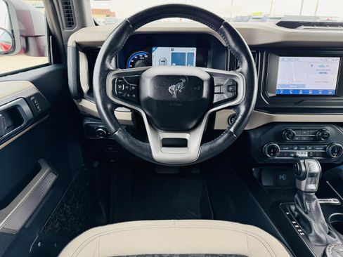 Used 2022 Ford Bronco Wildtrak AWD/4WD image 16