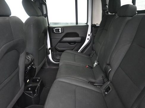 Used 2020 Jeep Gladiator Overland AWD/4WD image 20