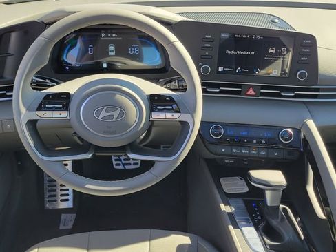 New 2026 Hyundai Elantra SEL Sport Premium image 4