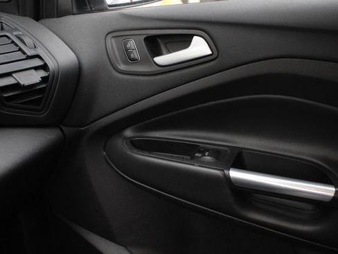 Used 2017 Ford Escape SE image 21