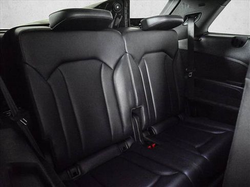 Used 2018 Audi Q7 3.0T Prestige w/ Prestige Package AWD/4WD image 22