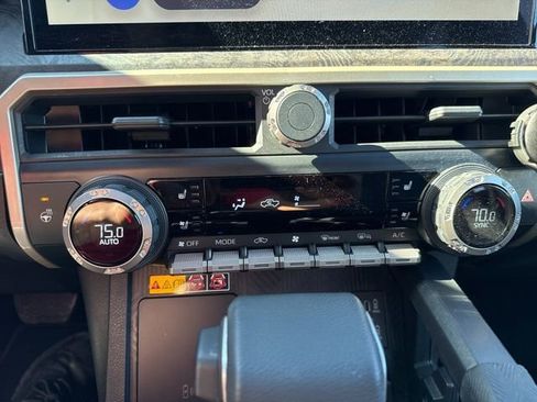 Used 2025 Toyota Tacoma Limited image 26