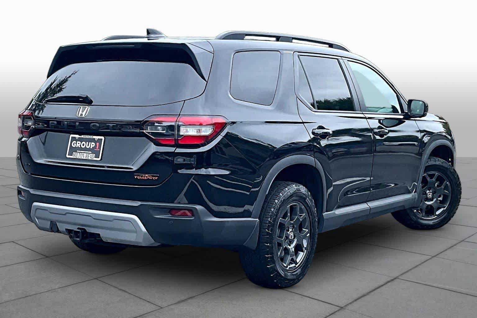Used 2024 Honda Pilot TrailSport image 13