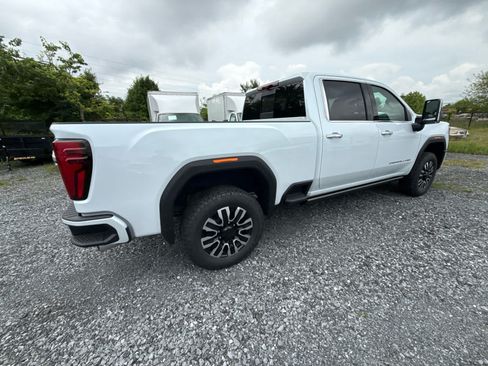 New 2026 GMC Sierra 2500 Denali Ultimate AWD/4WD image 17