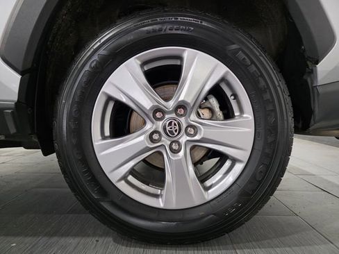 Used 2025 Toyota RAV4 XLE AWD/4WD image 23