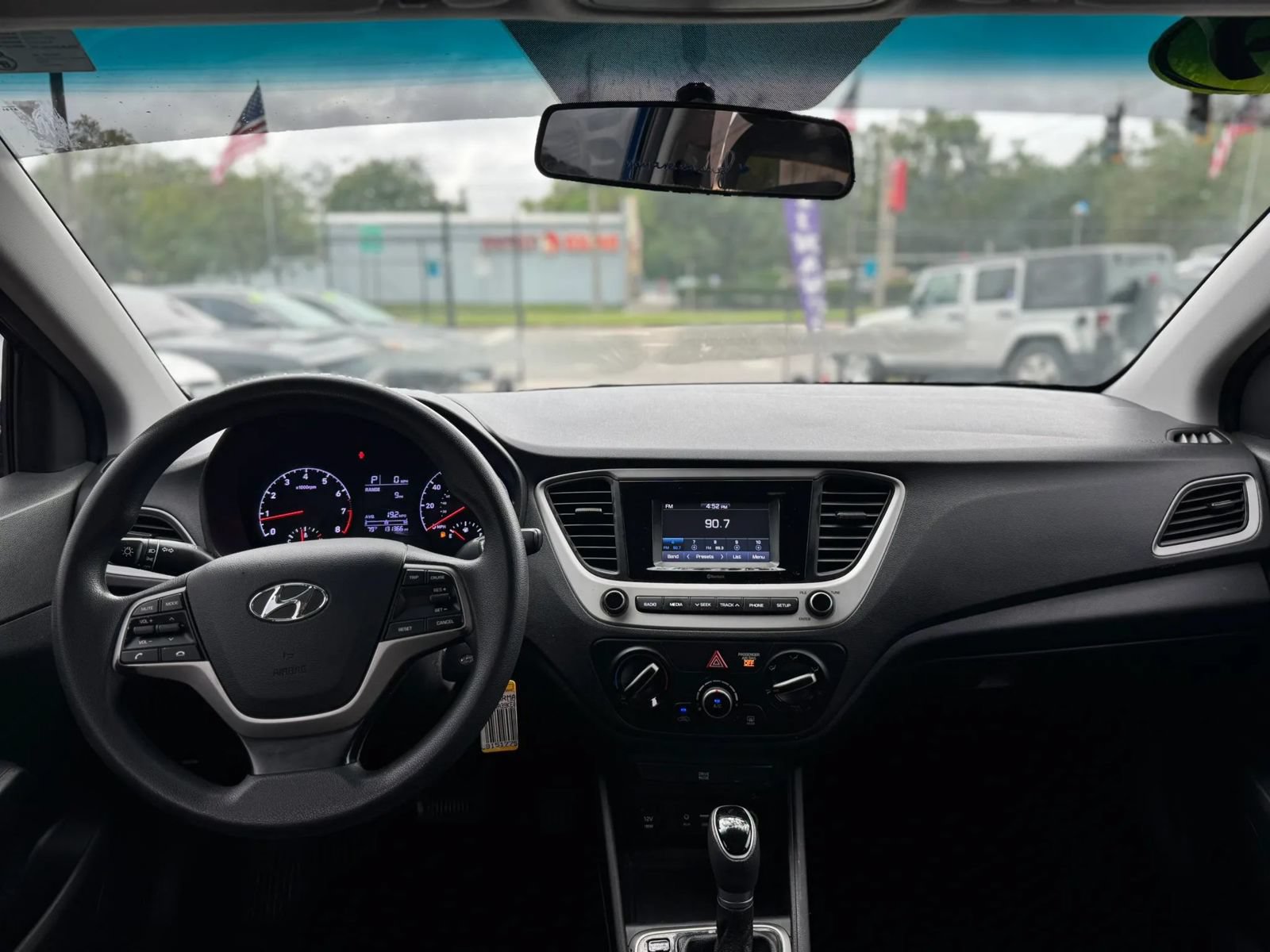 Used 2019 Hyundai Accent SE FWD image 10