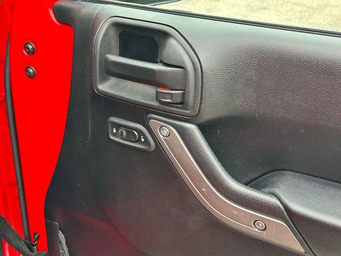 Used 2015 Jeep Wrangler Unlimited Sport w/ Quick Order Package 24S image 20