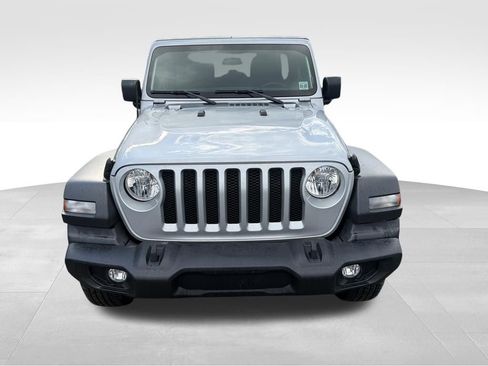 Used 2023 Jeep Wrangler Sport S image 2