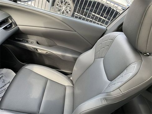 Used 2024 Lexus RX 350h image 31