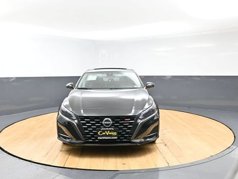 Used 2023 Nissan Altima 2.5 SR AWD/4WD image 6