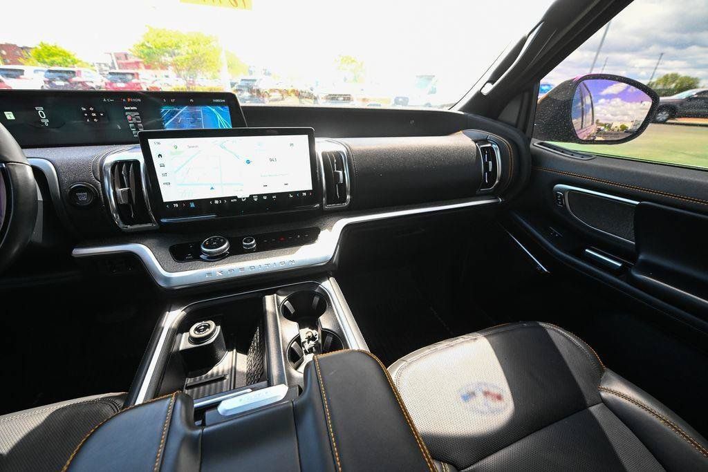 Used 2025 Ford Expedition Tremor AWD/4WD image 35