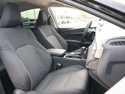 Used 2025 Toyota Camry LE FWD image 29