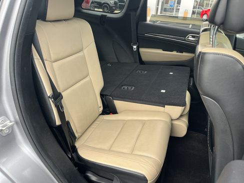 Used 2016 Jeep Grand Cherokee Limited 75th Anniversary AWD/4WD image 34