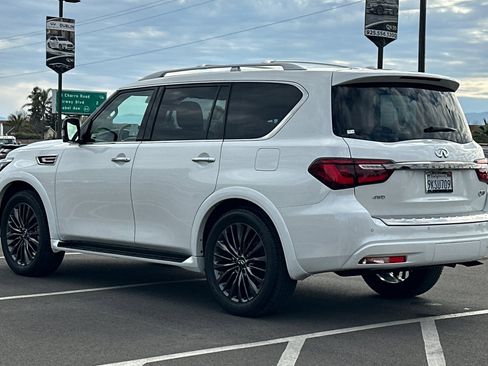 Used 2023 INFINITI QX80 Premium Select w/ Cargo Package image 6